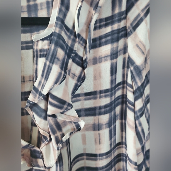 LOFT Pastel Pink Plaid Collared Size M Blouse - Picture 3 of 7